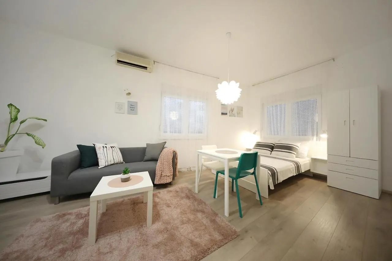 Old Town Stylish Studio Apartment Andi Zadar 0*,  Kroatien